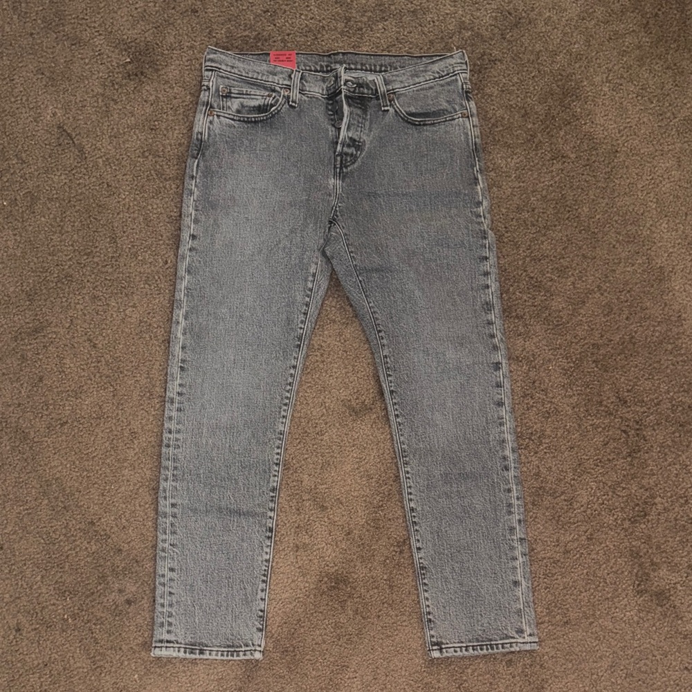 501 Levi's Taper Women's Straight Jeans - Gray